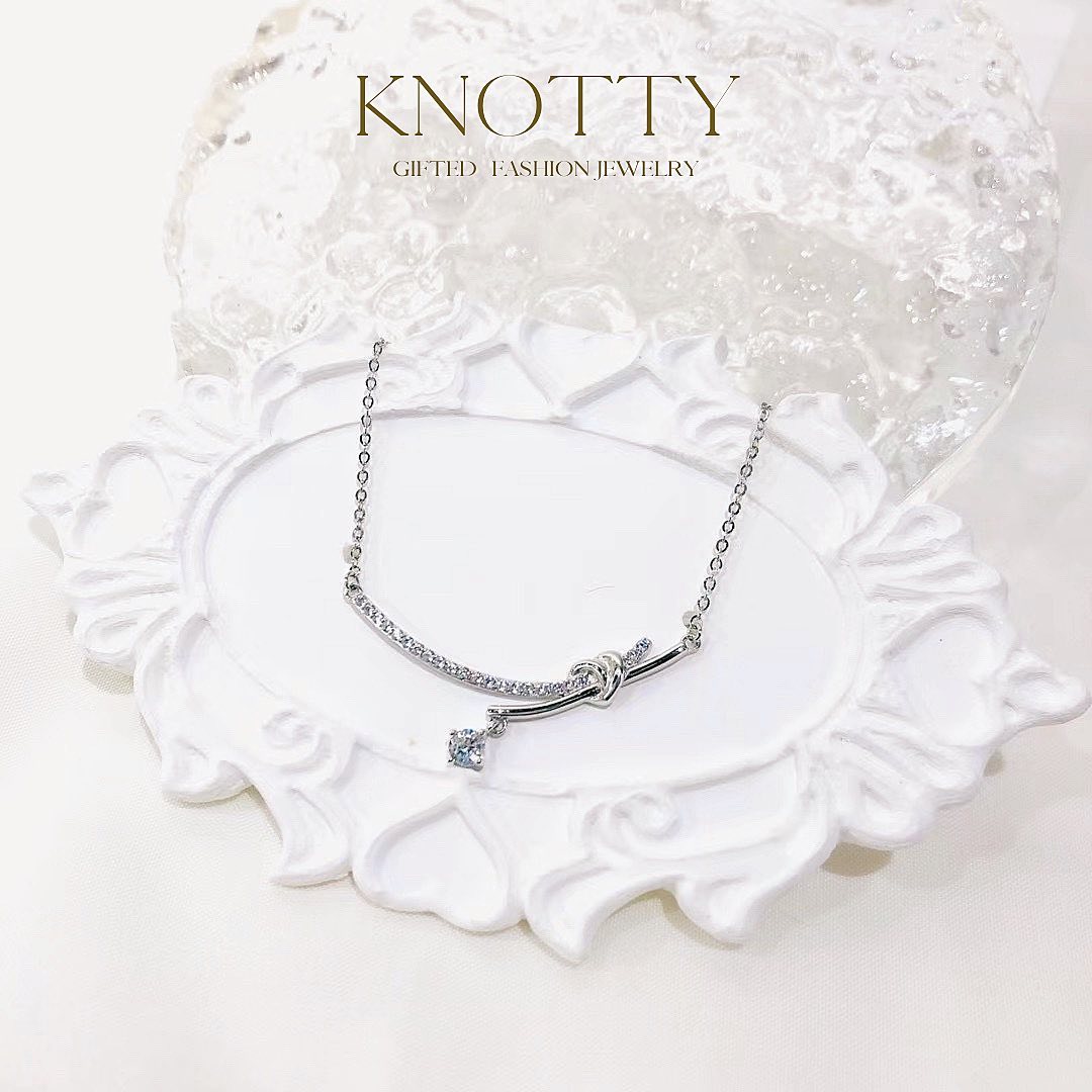 Knotty Necklace