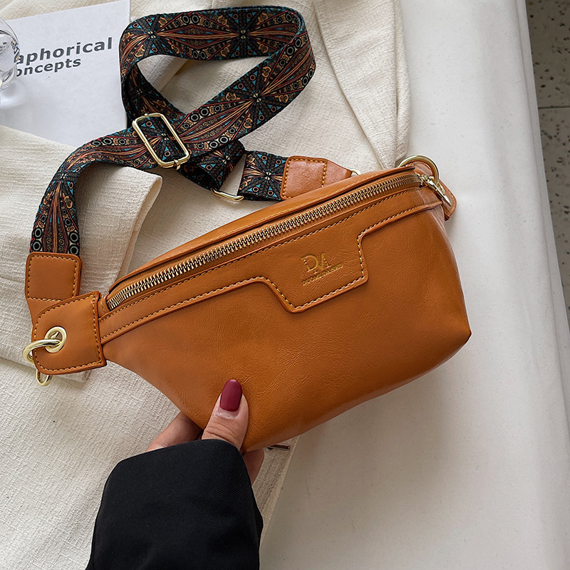 👜Retro Leather Wide Strap Waist Bag