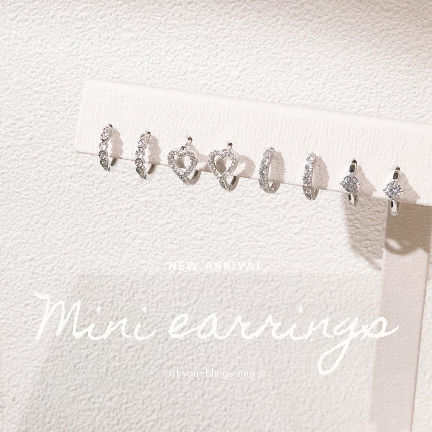 Mini Earhoops in silver