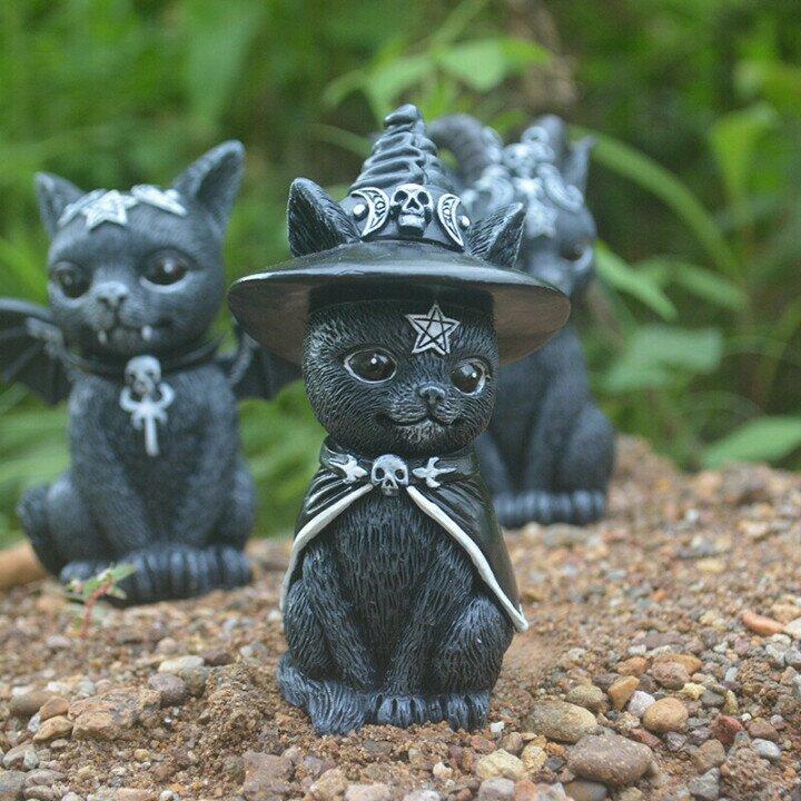 Higomore™ Cat Halloween Figurine