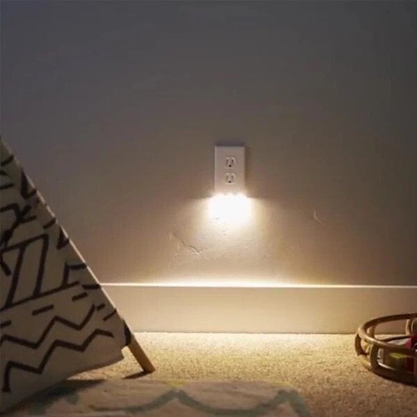 Outlet Wall Plate With Night Lights (No Batteries or Wires)
