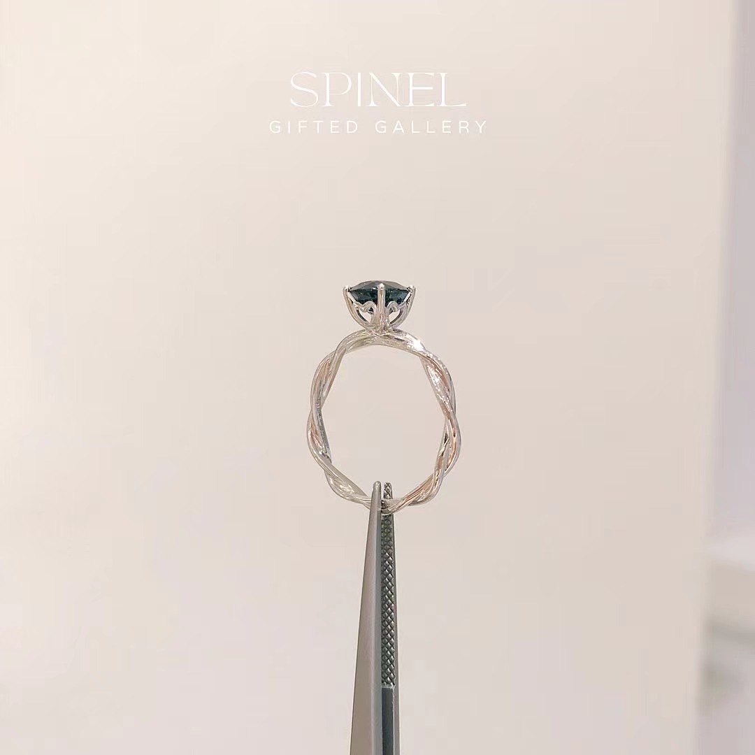 Sold＊1ct Spinel By Gifted Gallery
