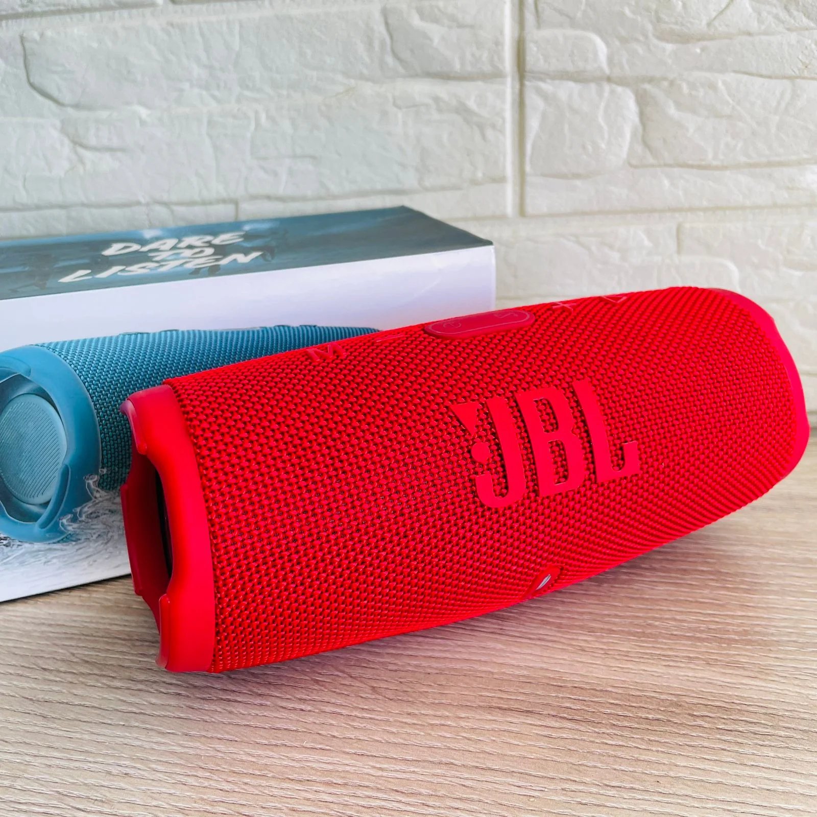 Parlante JBL Charge 5 - El Mejor Sonido en tus manos